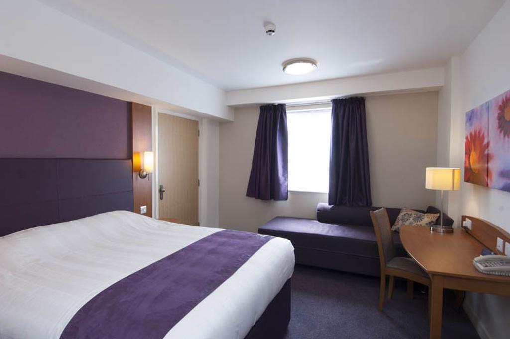 Holiday Inn Luton South - M1, Junction 9, An Ihg Hotel Eksteriør bilde