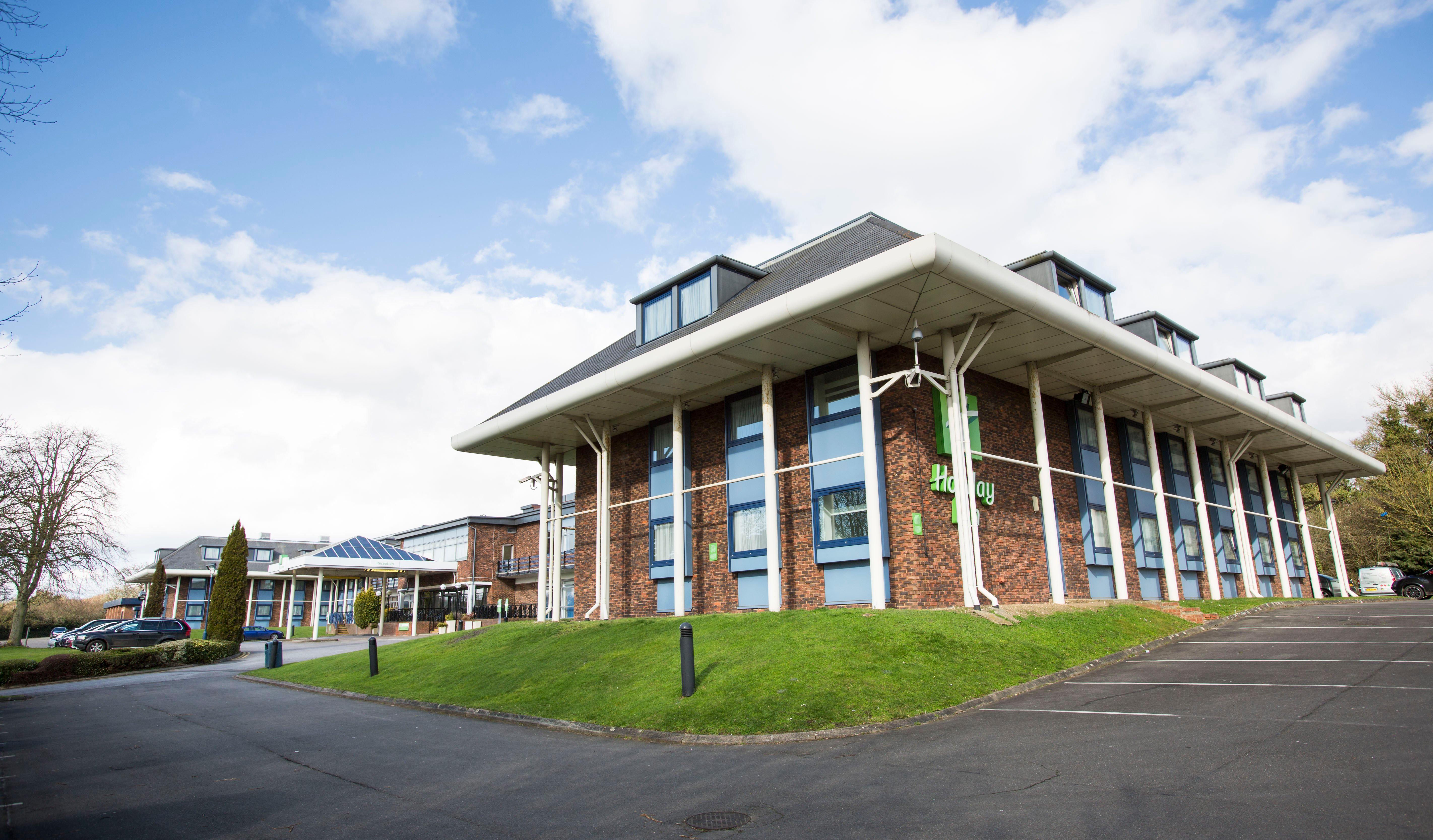 Holiday Inn Luton South - M1, Junction 9, An Ihg Hotel Eksteriør bilde