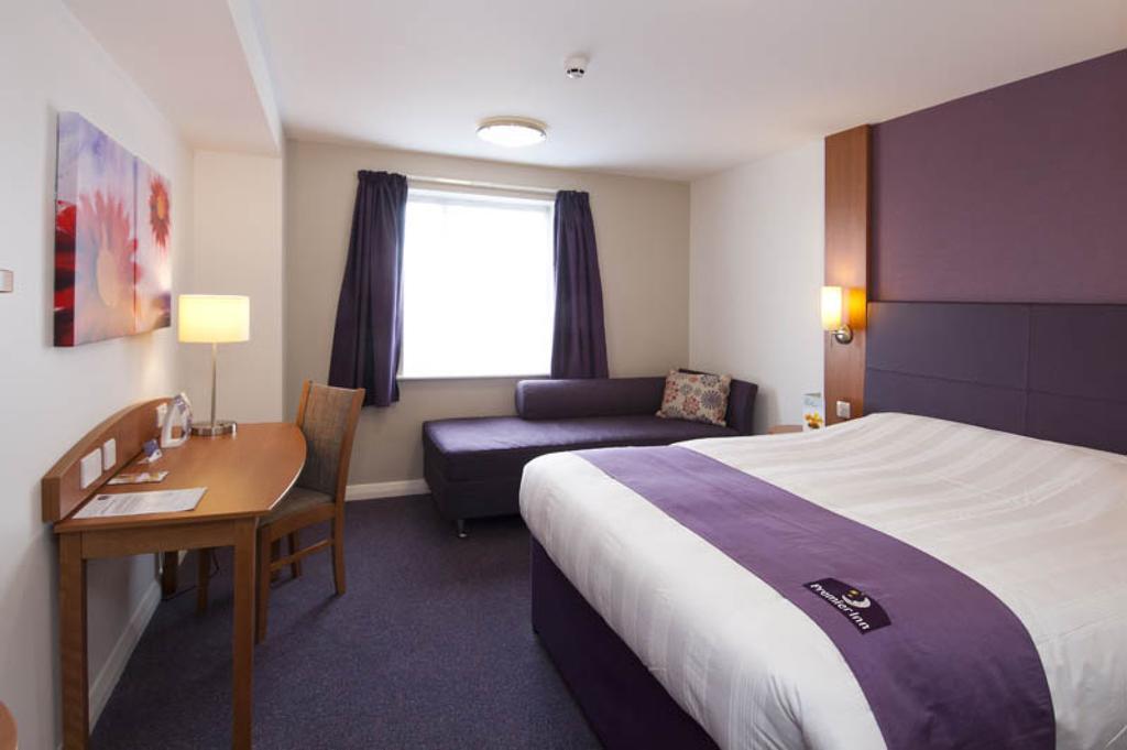 Holiday Inn Luton South - M1, Junction 9, An Ihg Hotel Eksteriør bilde