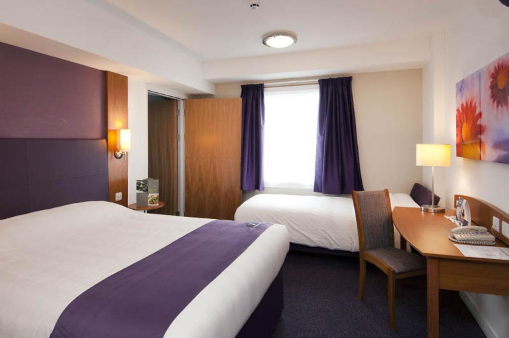 Holiday Inn Luton South - M1, Junction 9, An Ihg Hotel Eksteriør bilde